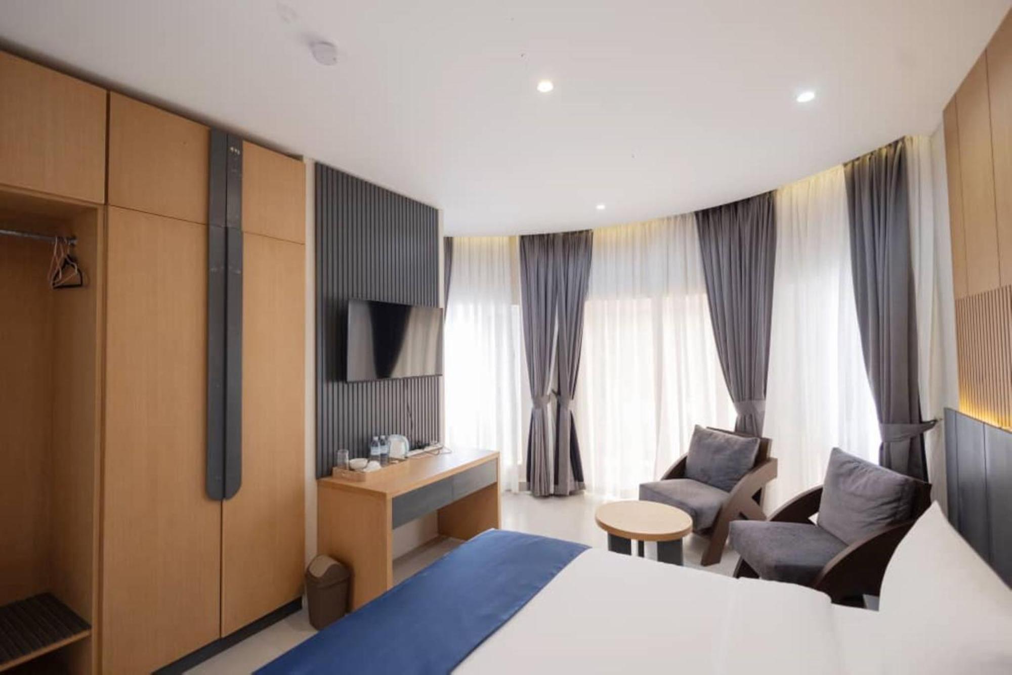 Grik Hotel - Entebbe Zewnętrze zdjęcie