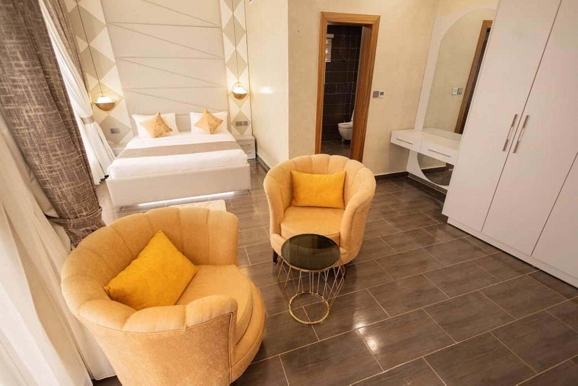 Grik Hotel - Entebbe Zewnętrze zdjęcie