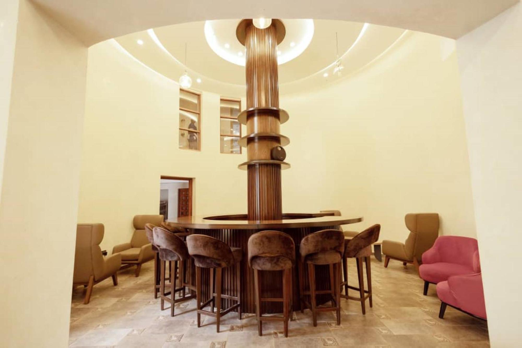 Grik Hotel - Entebbe Zewnętrze zdjęcie