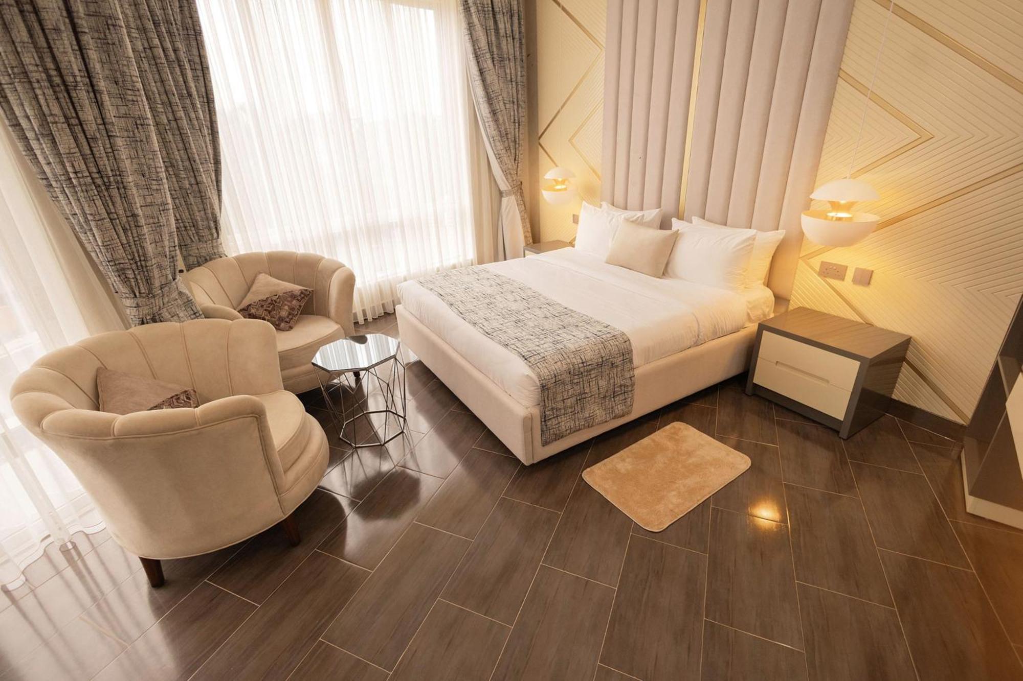 Grik Hotel - Entebbe Zewnętrze zdjęcie