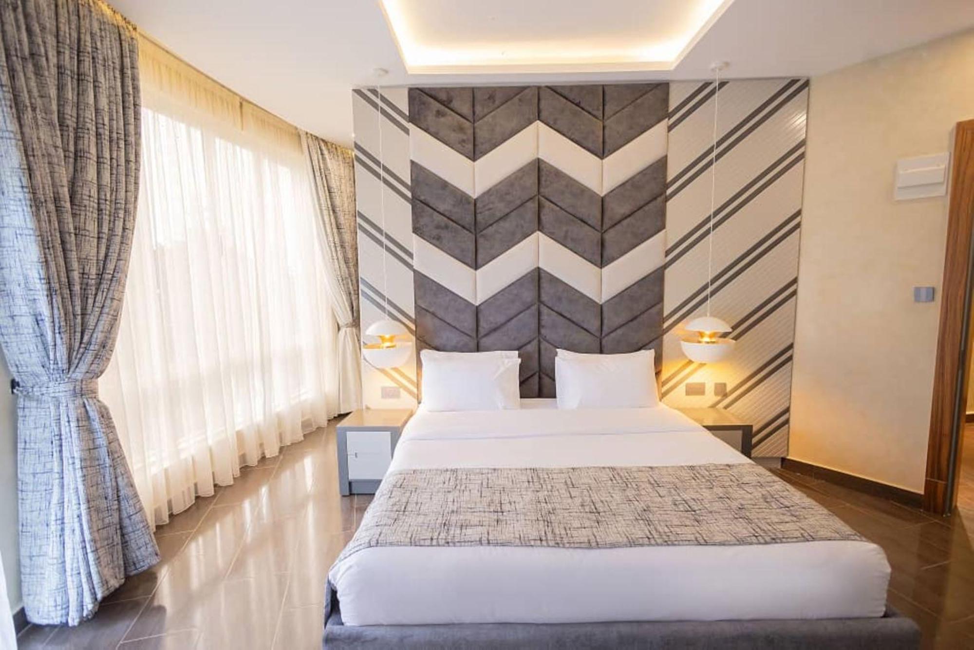 Grik Hotel - Entebbe Zewnętrze zdjęcie