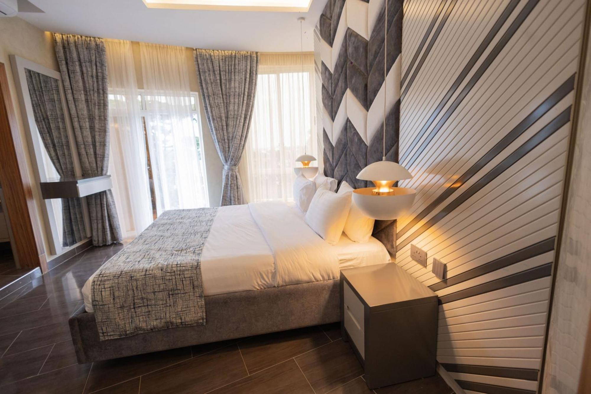 Grik Hotel - Entebbe Zewnętrze zdjęcie