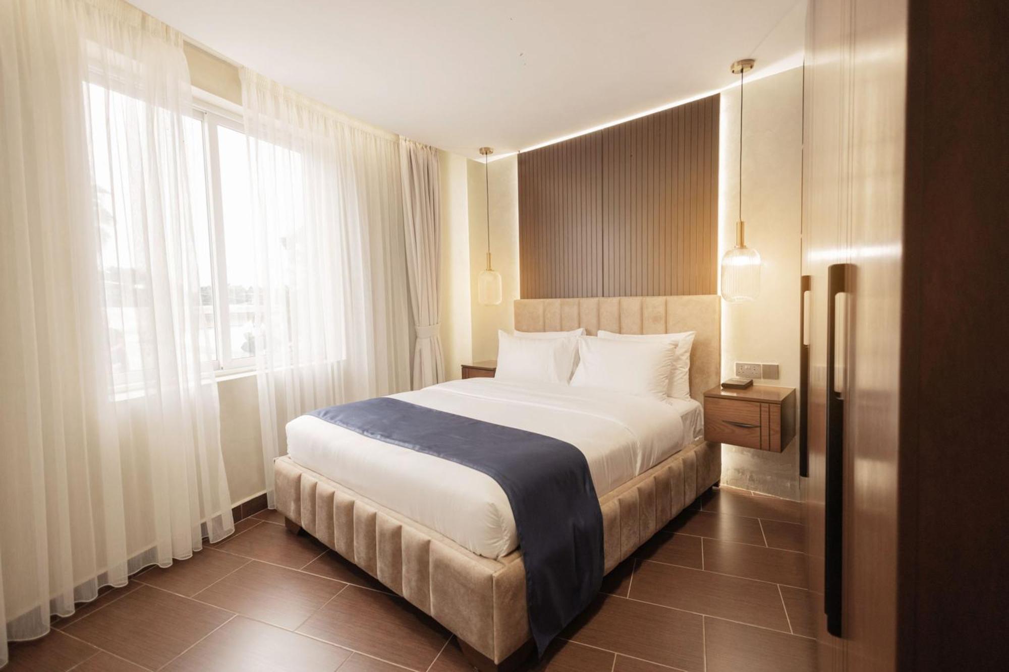 Grik Hotel - Entebbe Zewnętrze zdjęcie